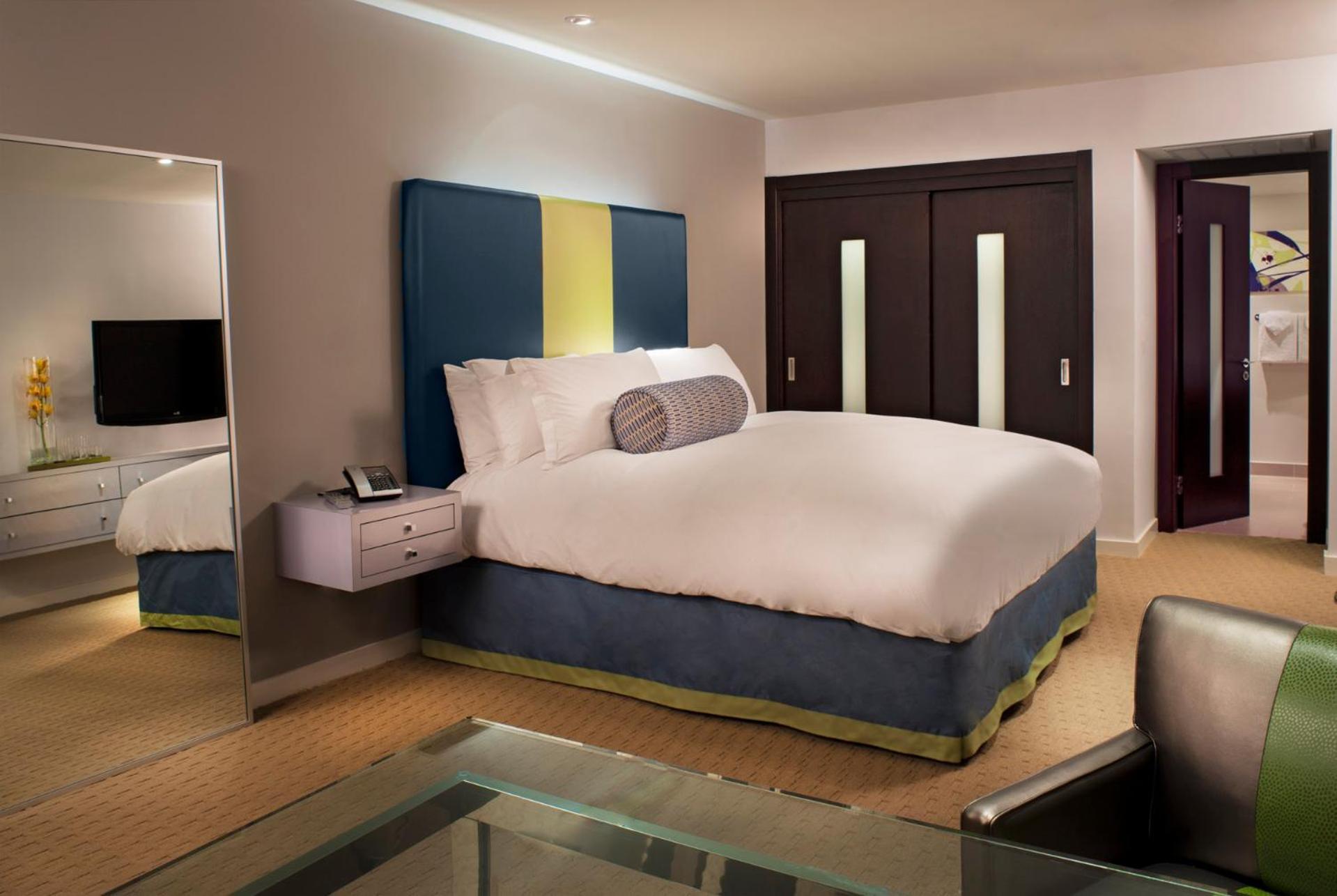 Junior Suite,704203975:JPEG